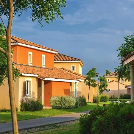 Villa Spacious Six-guest Retreat