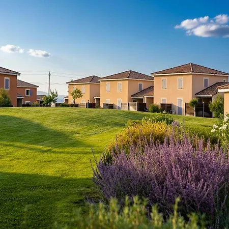 Spacious Six-guest Retreat Villa Fabrègues