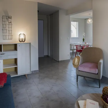 别墅 Spacious Refuge For Six People *